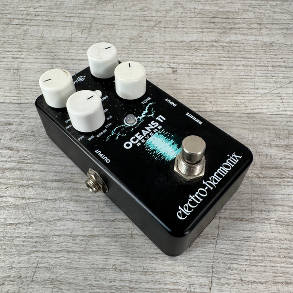 Used Electro Harmonix (E/H) OCEANS 11 Reverb Pedal