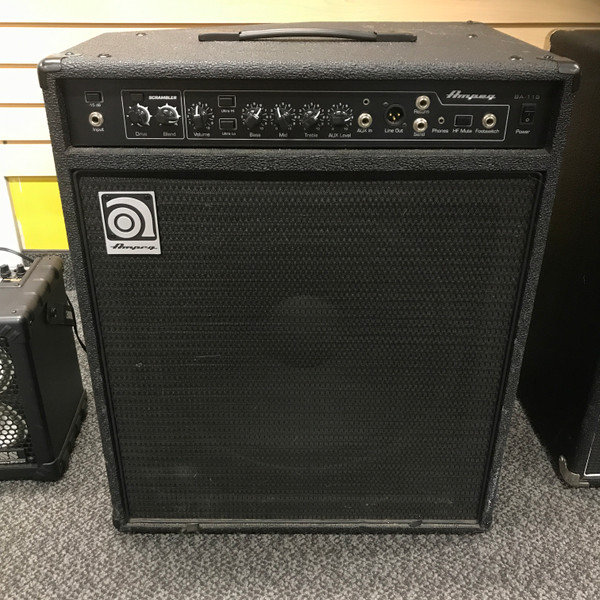 Used Ampeg B2 COMBO 1 x 15 Bass Combo Amplifier 1 x 15
