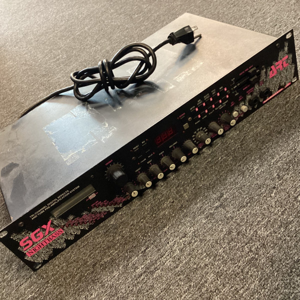 Used Avid Eleven Rack Rackmount Guitar Effect