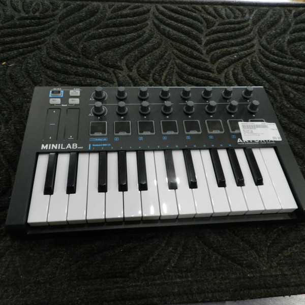 Used Native Instruments KOMPLETE KONTROL A25 25-Key
