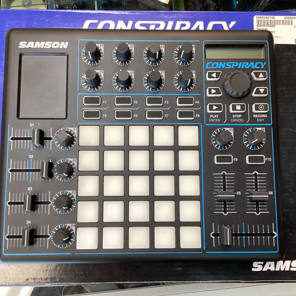 NI MASCHINE MIDIパッド Maschineを使用してDAW純正のリズムソフトやサードパーティー