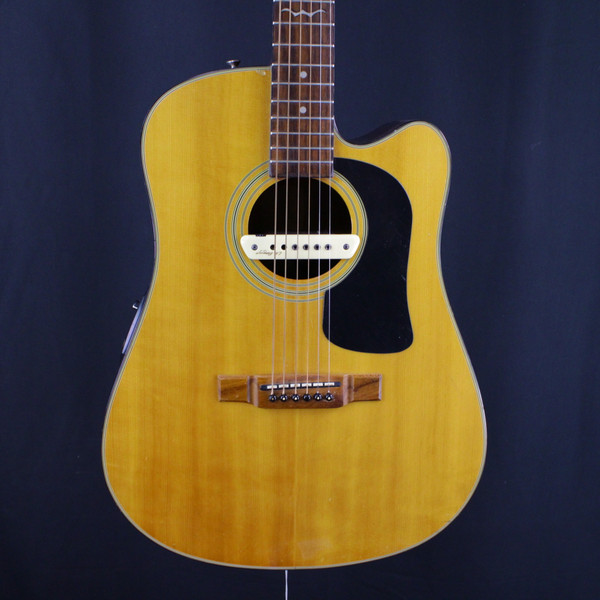 Used Ovation 1121-4 ARTIST BALLADEER Vintage Solid Top