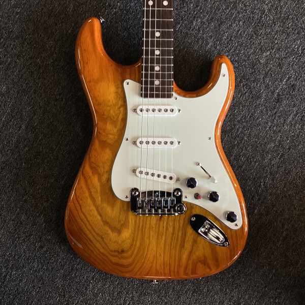Used Yamaha SUPER COMBINATOR 1000 Electric Guitars Natural