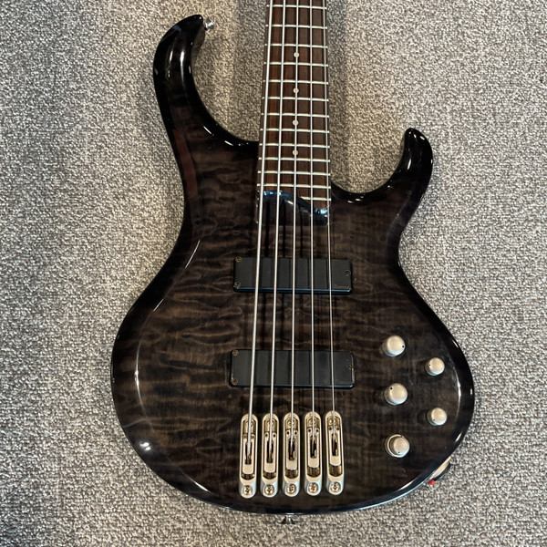 Ibanez ATKシリーズ ブラックエレキベース　ATK305RM Ibanez ATKシリーズ ブラックエレキベース ATK305RM Ibanez