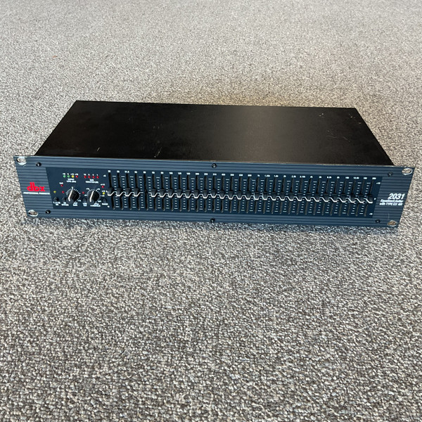 BOSS ボス グラフィックイコライザー GE-131 BOSS ボス グラフィックイコライザー GE-131 - メルカリ