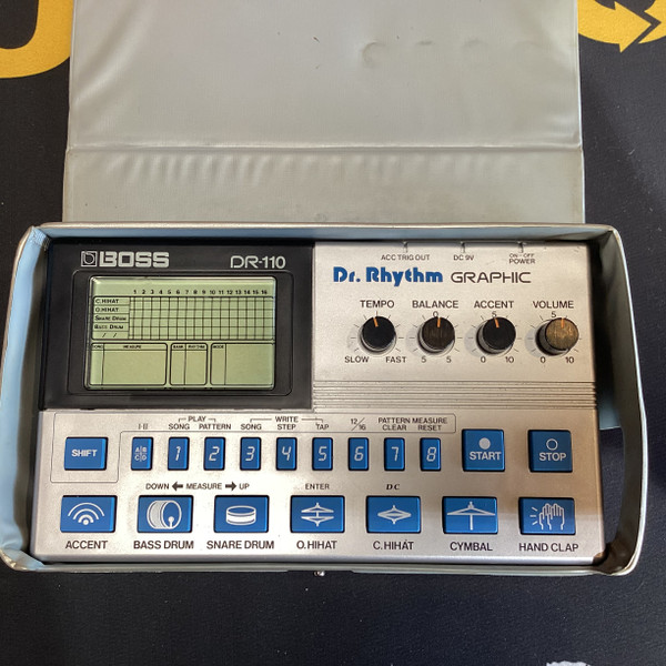 【ジャンク品】 KURZWEIL K1000 シンセサイザー Used Kurzweil K1000 Vintage 88-Key Synthesizer 88-key