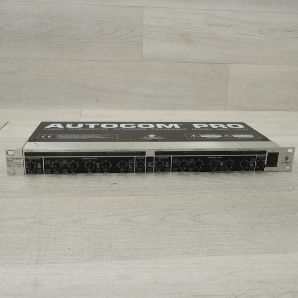 Used Behringer MULTICOM PRO MDX4400 Compressor