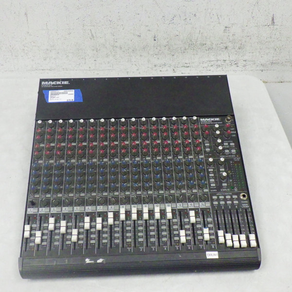 mackie cr1604 vlz/1604vlz pro のハードケースです。 Used Mackie 1604-VLZ PRO Mixing Console