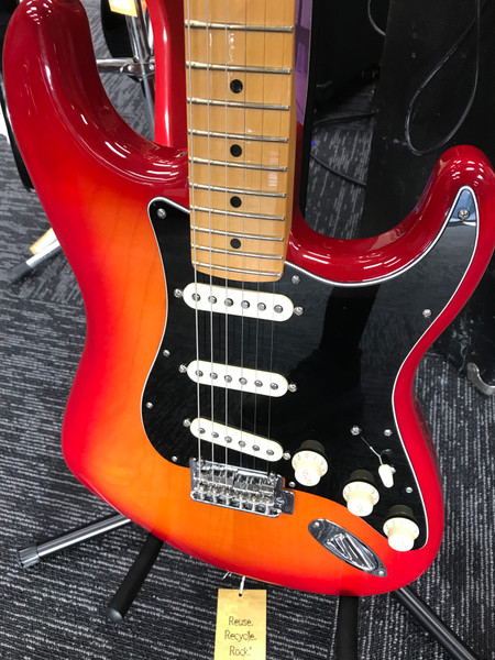 Used Fujigen FGN J STANDARD STRAT TYPE MIJ S Type Electric