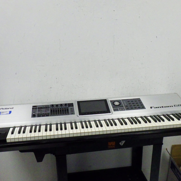 Used Roland FANTOM G8 88-Key Keyboard 88-key