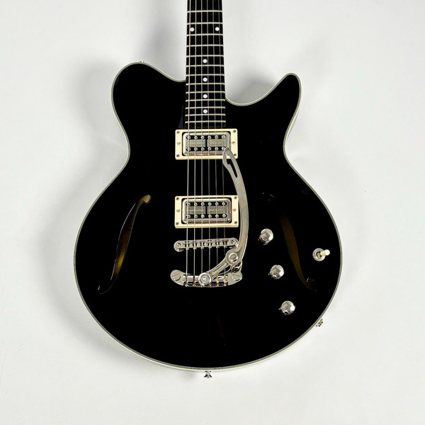 Used Danelectro U1 Vintage Electric Guitar Black 6-String