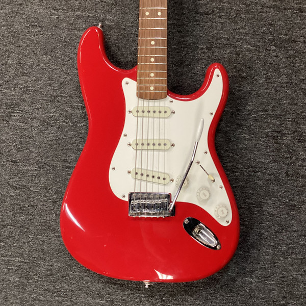 Used Fernandes STRAT COPY Vintage S Type Electric Guitar Silver