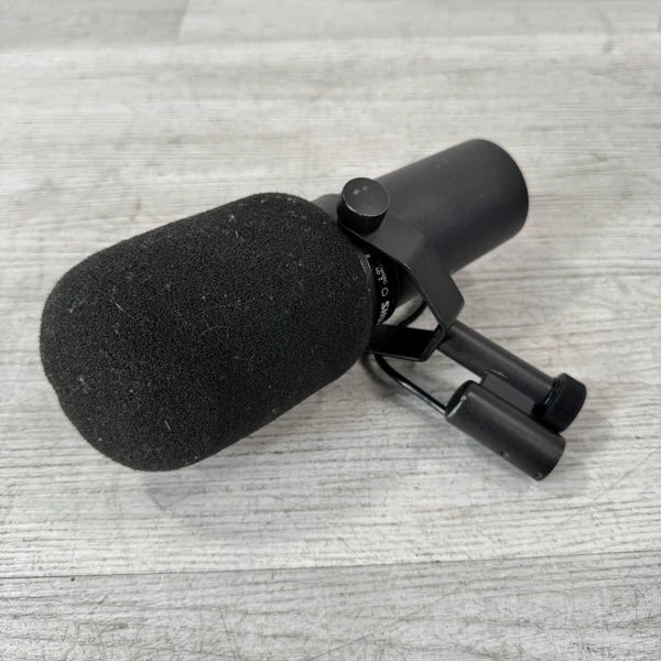 Used Sennheiser MD421 U-4 DYNAMIC MIC /BOX Dynamic Microphone