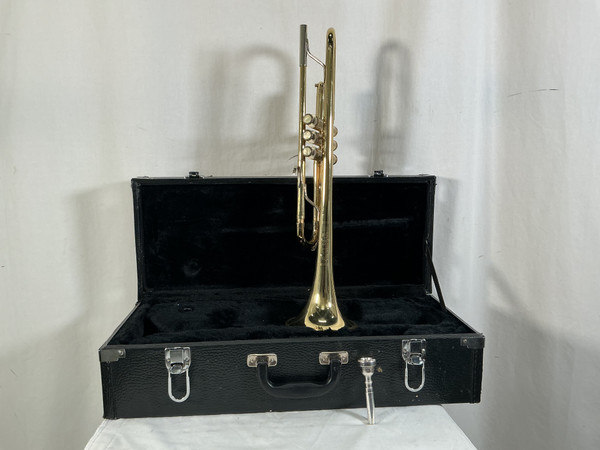 Used Selmer BUNDY TRUMPET Trumpet