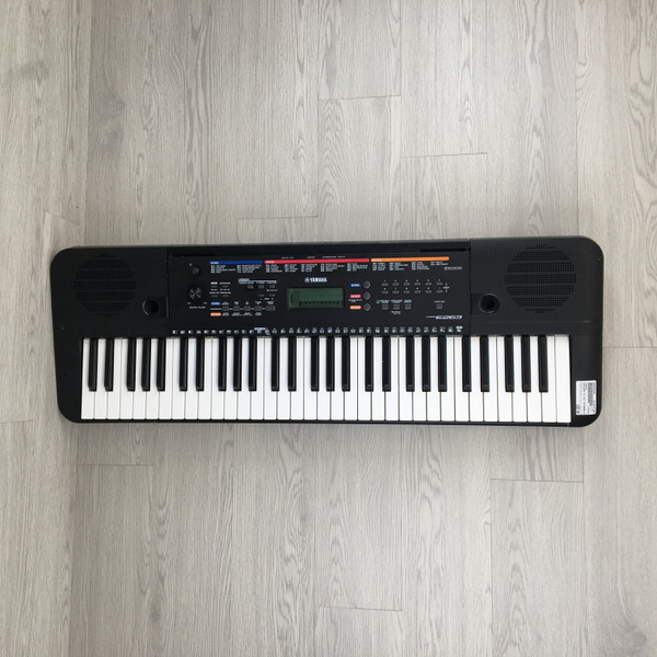 Used Yamaha YAMAHA PSR-E423 61-Key Keyboard 61-Key