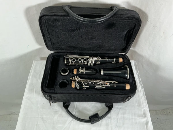 Used Yamaha YCL23N CLARINET Resonite Clarinet