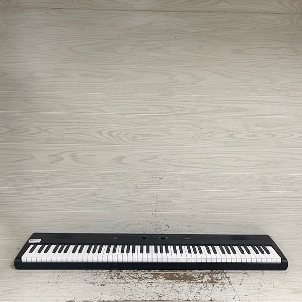 Used Yamaha CALVINOVA CLP-560 88-Key Keyboard 88-key