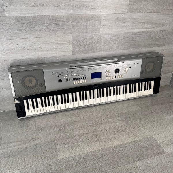 YAMAHA DGX-500 ヤマハ　電子ピアノ　Portable Grand Yamaha DGX-500 Portable Grand 88-Key Digital Piano - Evolution Music
