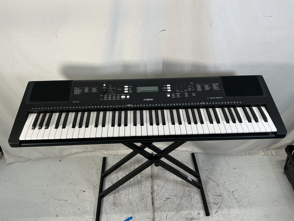 Used Yamaha PSR-630 ELECTRONIC KEYBOARD/SYNTH 61-Key Keyboard 61-Key