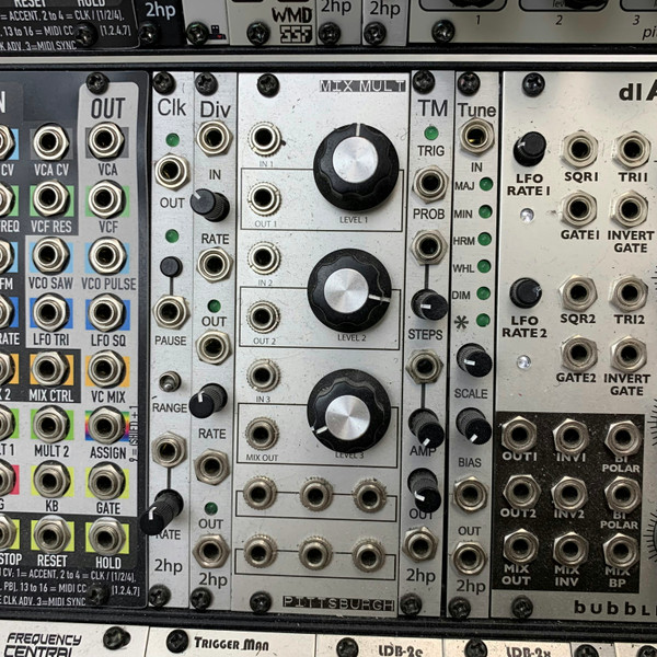 Used Roland SR-JV80-10 BASS AND DRUMS EXPANSION Rackmount