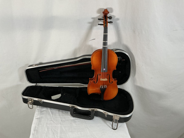 Used 4/4 ANDREW SCHROETER 420 Violins Violins