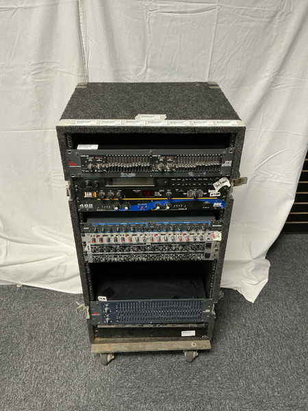 Used Behringer ULTRAGAIN DIGITAL ADA8200 Pro Sound Effects Unit