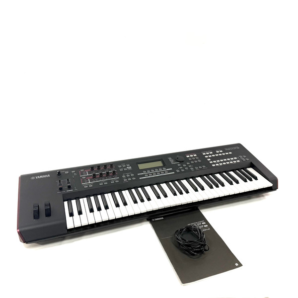 Used Yamaha MOX6 W/PWR/BAG 61-Key Synthesizer 61-Key