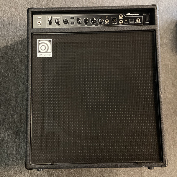 Ampeg BA-115 旧型 裂け有 本体のみ 通電音出しOK Ampeg BA-115 旧型 裂け有 本体のみ 通電音出しOK 【公式通販】