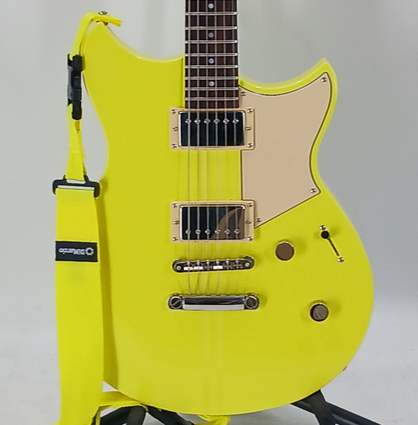 Used Yamaha REVSTAR RSE20 Double Cut Electric Guitar Blue 6-String