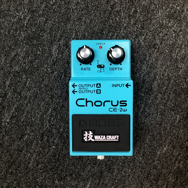 Used Boss CE-2W CHORUS Chorus Pedal