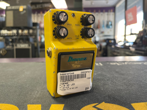 Used Yamaha EZ-30 Keyboards 49-Key Keyboards