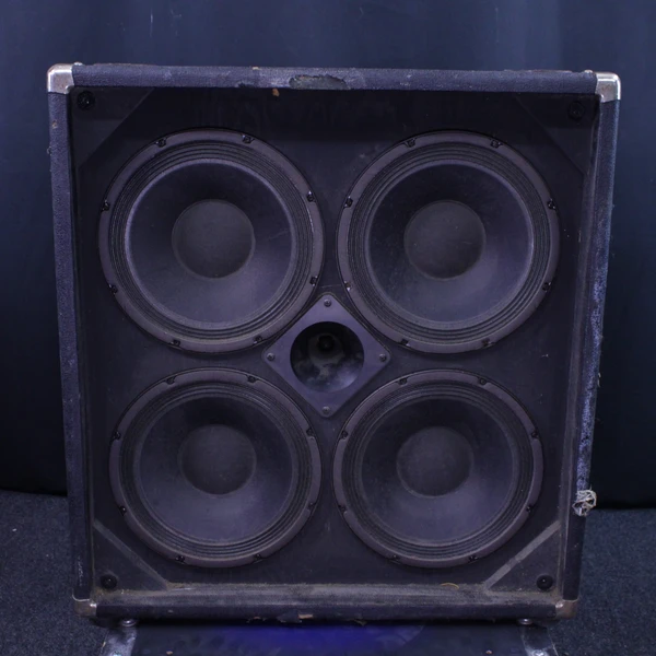 Used Ampeg BSE410HLF 4 x 10 Bass Guitar Cabinet 4 x 10
