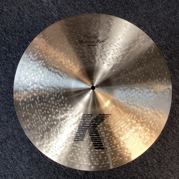 Used Zildjian 24IN A MEDIUM RIDE Ride Cymbal 24