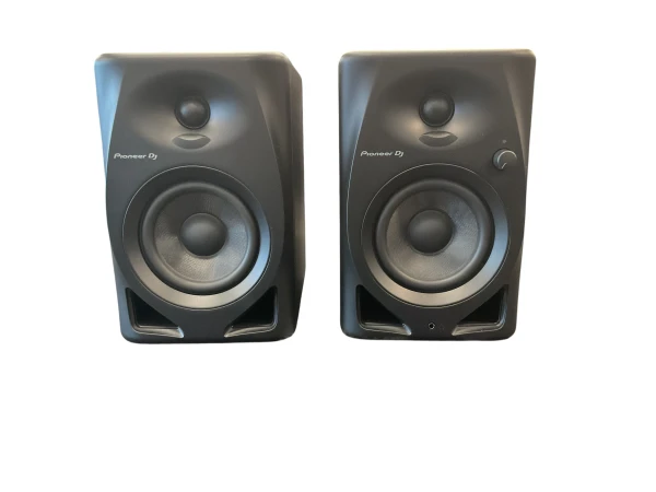 Used Event TR8 PAIR Powered Studio Monitor