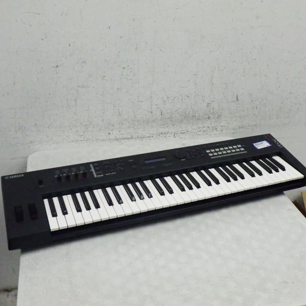 Used Korg KROME EX 61 61-Key Synthesizer 61-Key