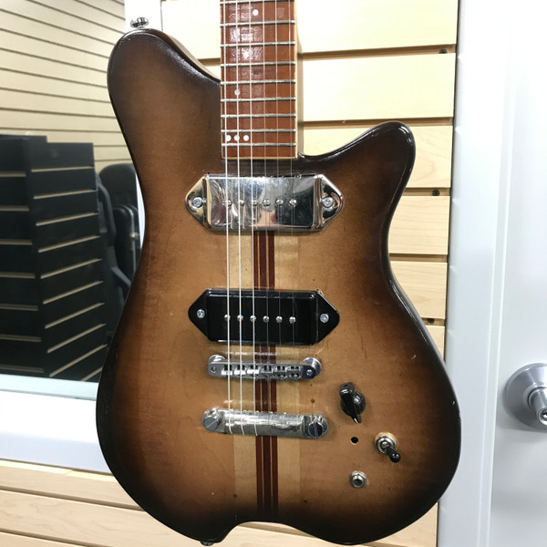 Used Dean HARDTAIL Offset Double Cutaway Electric Guitar Wood 6-String