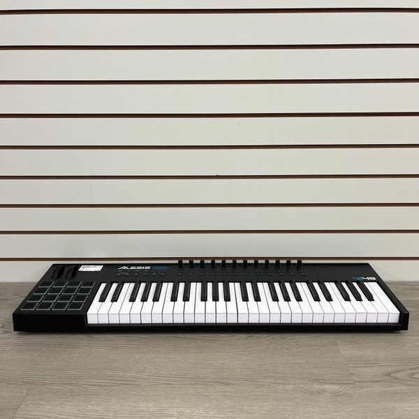 Used Novation LAUNCHKEY 49 MK3 49-Key Controller 49-Key