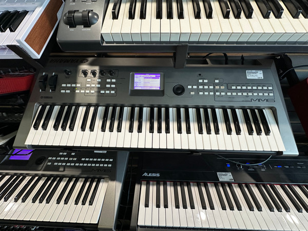 Used Roland RHODES MK-60 61-Key Keyboard 61-Key