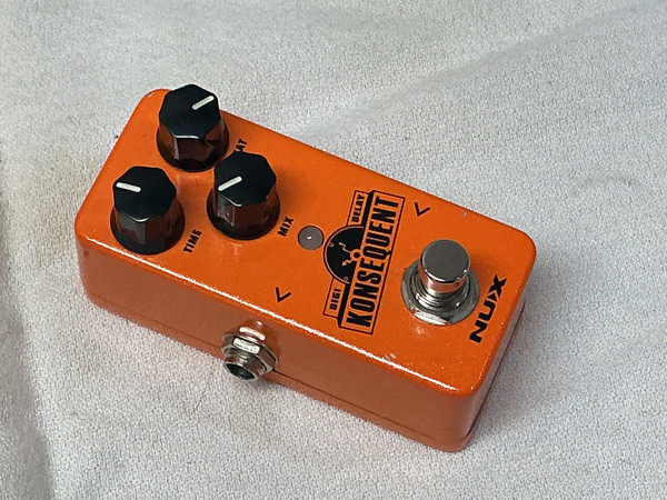 Used CaLine DEVILFISH DELAY/CHORUS PEDAL Delay Pedal