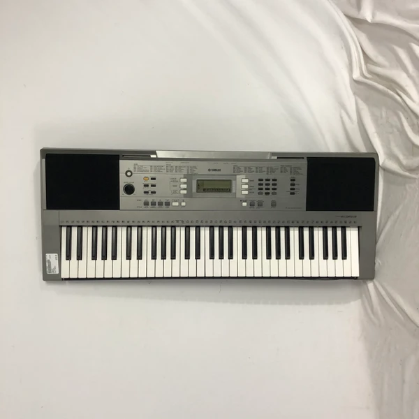 YAMAHA PSR-630シンセサイザー 61鍵 Yamaha PSR 630 61 Keys Keyboard (102732)