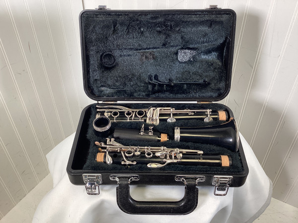 Used Yamaha YCL23N CLARINET Resonite Clarinet