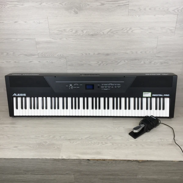 YAMAHA 電子ピアノ Clavinova CLP-560 ☆シャンシャン様専用☆YAMAHA Clavinova CLP-560 - メルカリ