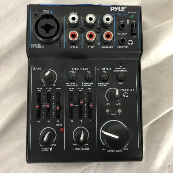 Used Shure SCM268 Microphone Mixer