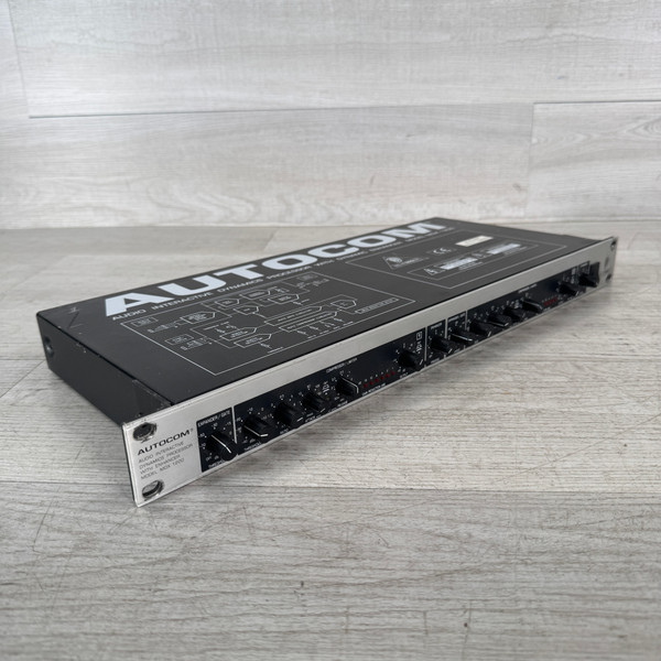 Used BEHRINGER MDX1400 AUTOCOM PRO Rack Compressor