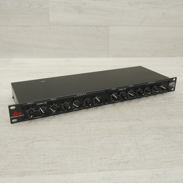Used dbx 166XS - Compressor / Limiter / Gate