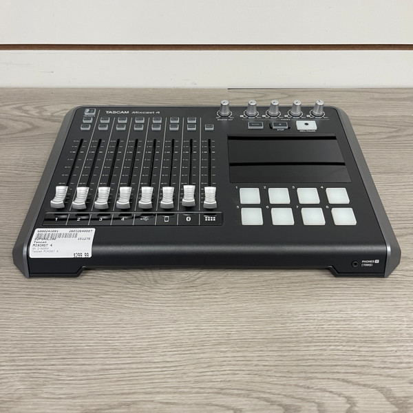 Used Zoom R20 MULTI TRACK RECORDER Compact Recording Device