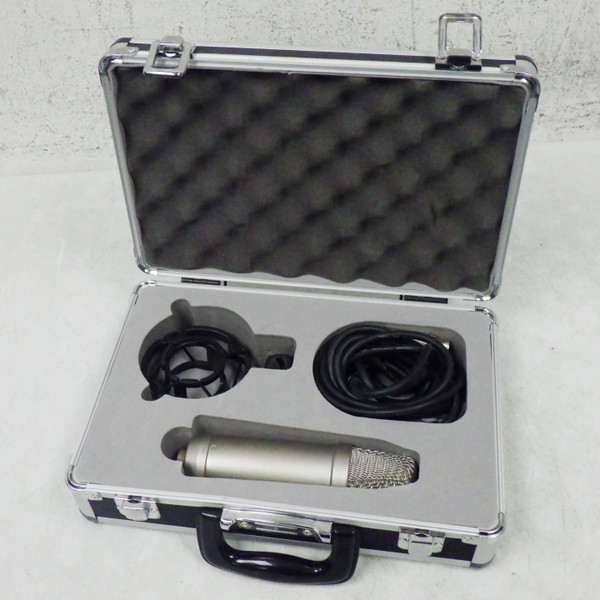 AKG C1000S マイク　ケース・付属品有り Used Akg C1000S CONDENSOR MICROPHONE W CASE Condenser Microphone