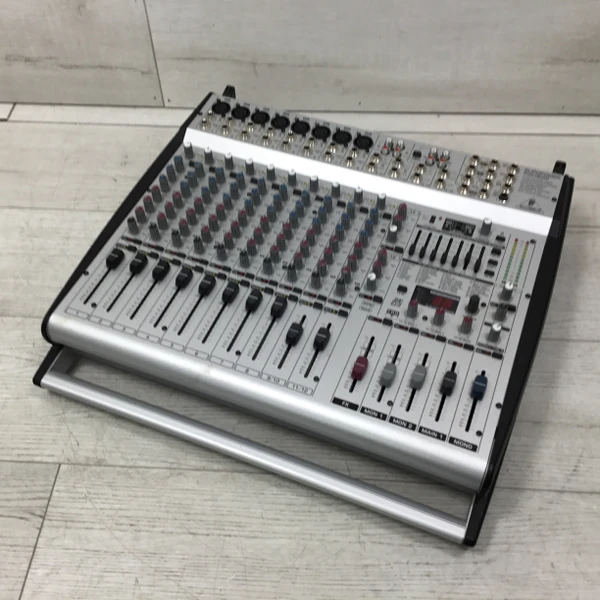 Used Yamaha EMX5000-20 Powered Mixer