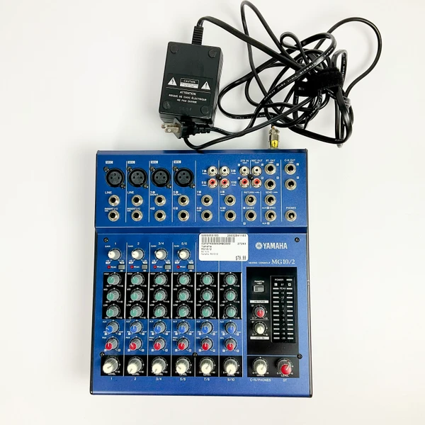 Used Yamaha MG8/2FX W/18.5VDC Compact Mixer