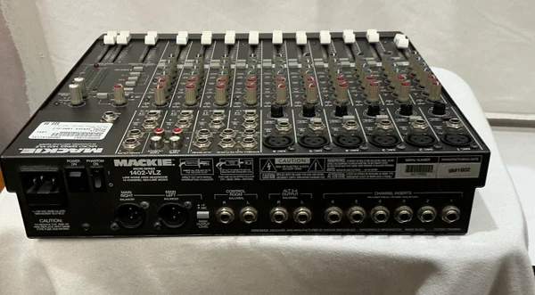 名機 【 MACKIE 1202-VLZ 】made in USA 動作確認済 Mackie Micro Series 1202-VLZ 12-Channel Mic / Line Mixer